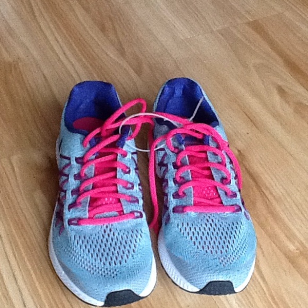 Nike "zoom" runners